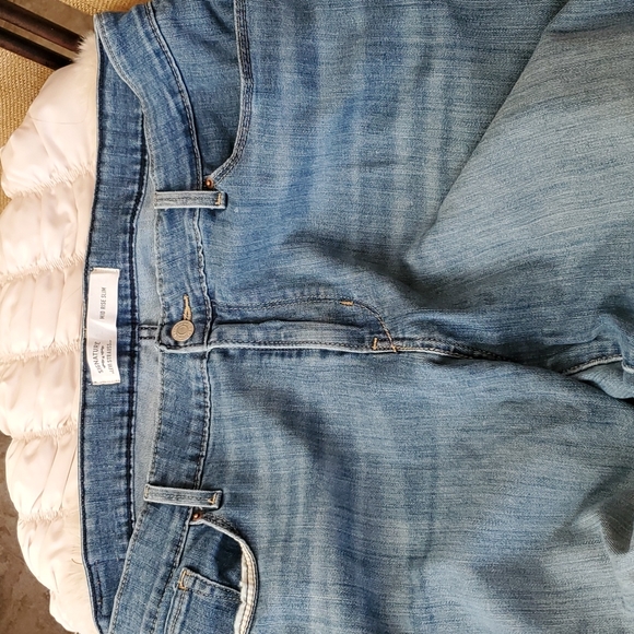 Levi Strauss, Mid Rise Slim, Plus size - Picture 3 of 6